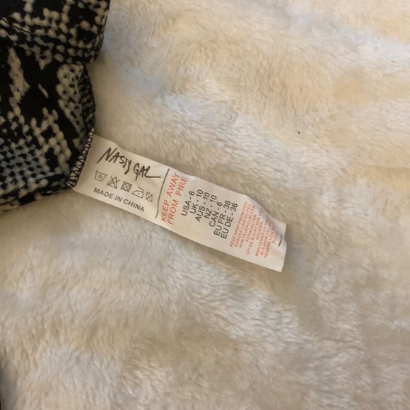 Black/gray snake print wrap skirt from Nasty Gal. - Picture 7 of 11